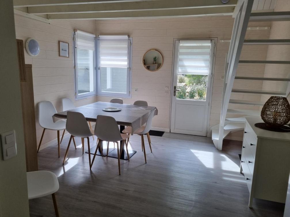 Les Chalets De Saumur, Piscine & Parc Boise, 100M Du Cadrenoir Esterno foto